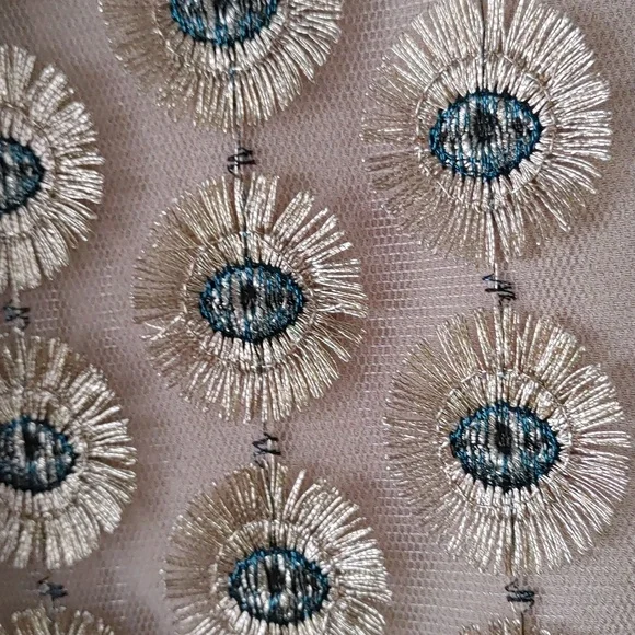 Calvin Klein Textured Gold Embellished 3/4" Flowy Sleeve Blouse Sz XS Luxurious - Picture 4 of 6